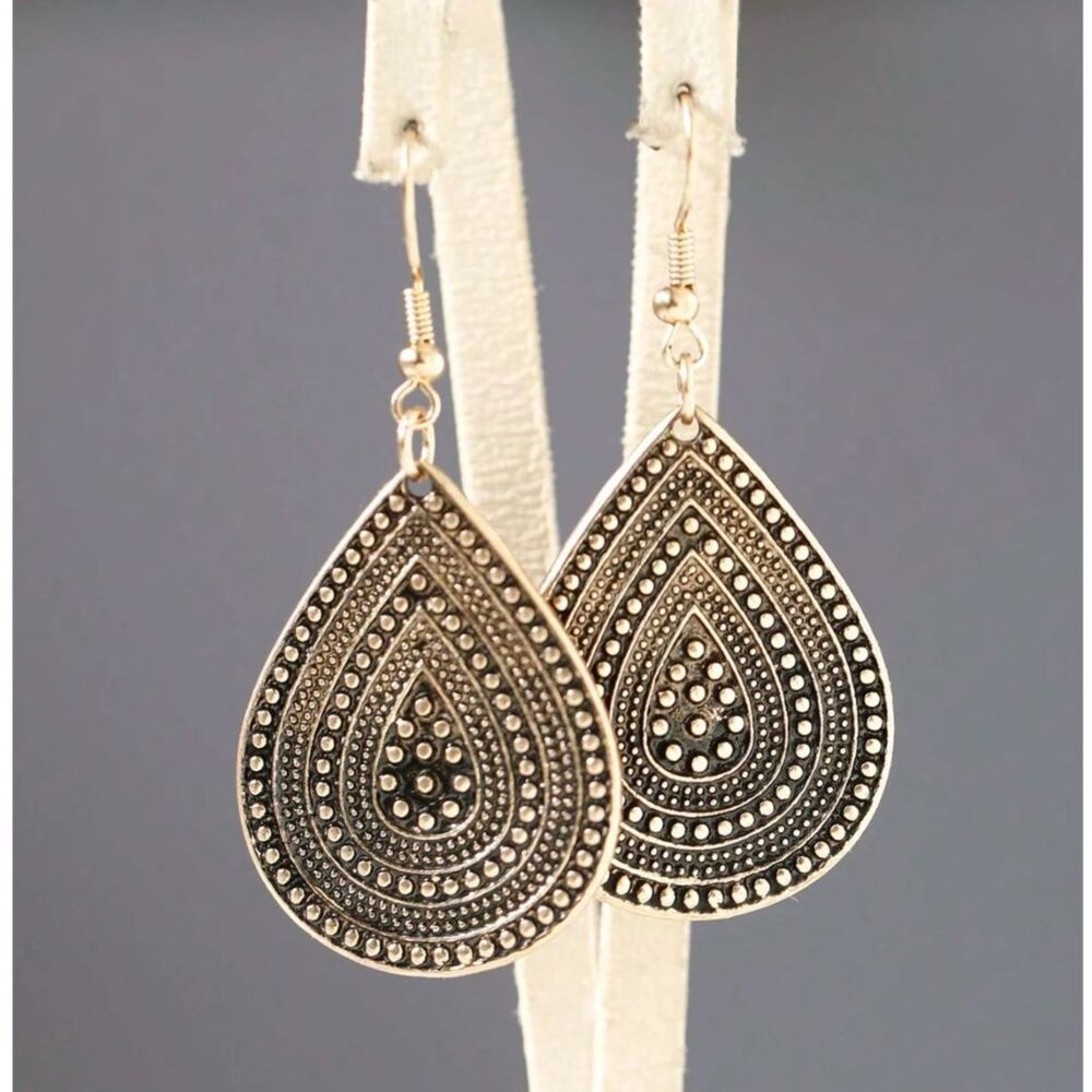 Textured Bronze Teardrop Drop Pendant Earrings Lightweight Dangle Charm Boho